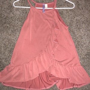 Francesca’s salmon pink tank top